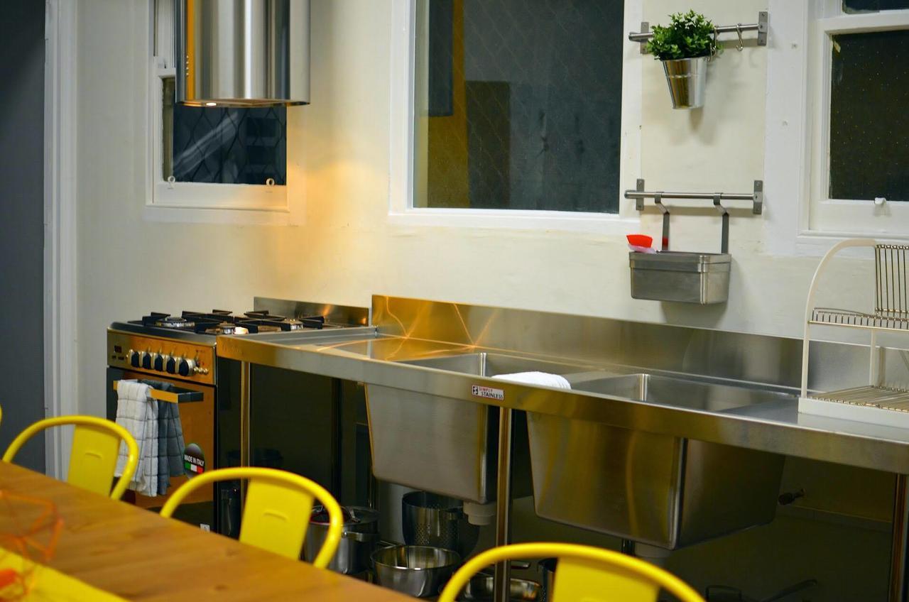 Cozzystay Accommodation Perth Bagian luar foto